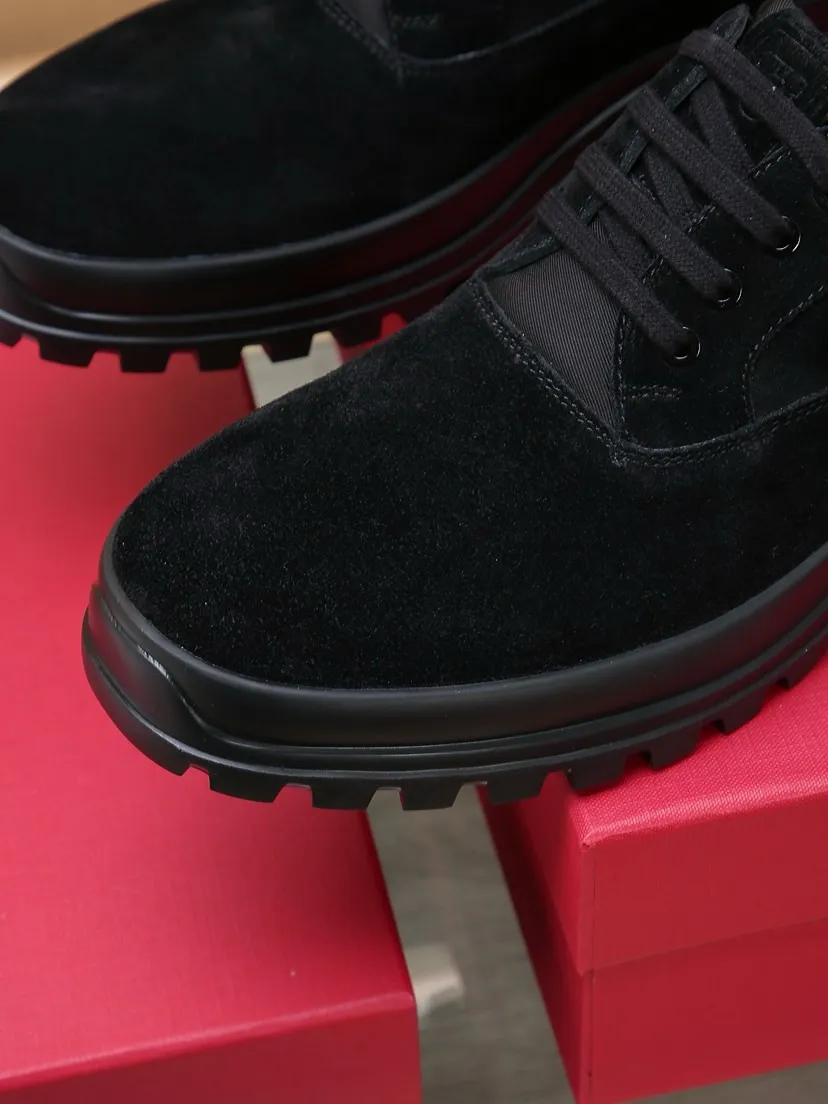 Men's men's shoes💰P660💰🔥《Ferragamo》👏Latest • High-end top brand luxury ~ purchasing agency, top quality ~. New fashionable business men's shoes🔜The uppers are made of original first-layer suede cowhide➕cowhide·lining, with fine workmanship. The original stylish and soft combination wear-resistant and non-slip outsole is light and comfortable on the feet. The real thing looks better in real photos. Number of yards: 38--44 (45 and 46 can be customized)